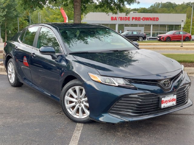 Used 2020 Toyota Camry LE FWD image 2