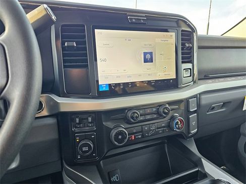New 2025 Ford F350 XLT w/ Black Appearance Package image 18