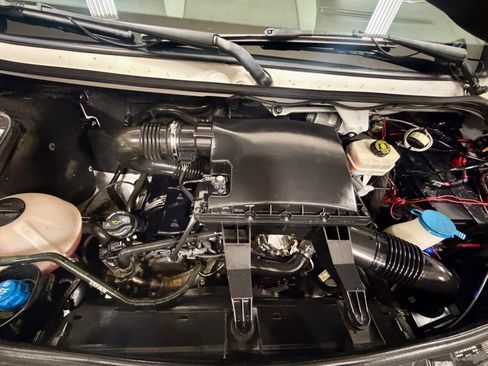 Used 2018 Mercedes-Benz Sprinter 3500 image 33