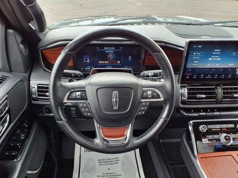 Used 2024 Lincoln Navigator Premiere image 14
