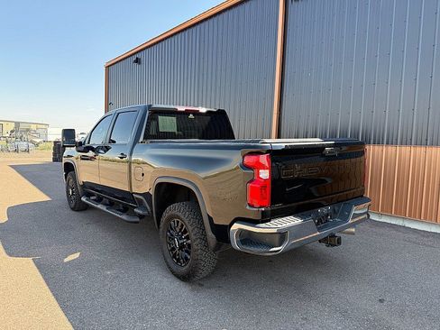 Used 2022 Chevrolet Silverado 3500 LT w/ Convenience Package AWD/4WD image 5