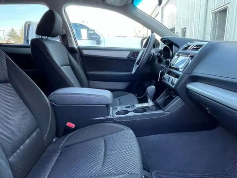Used 2019 Subaru Outback 2.5i image 14