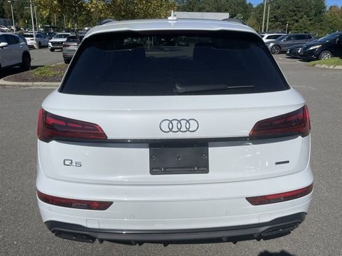 Certified 2025 Audi Q5 2.0T Premium w/ Convenience Plus Package image 4
