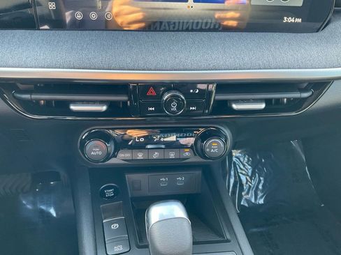 New 2026 Nissan Kicks SV image 21