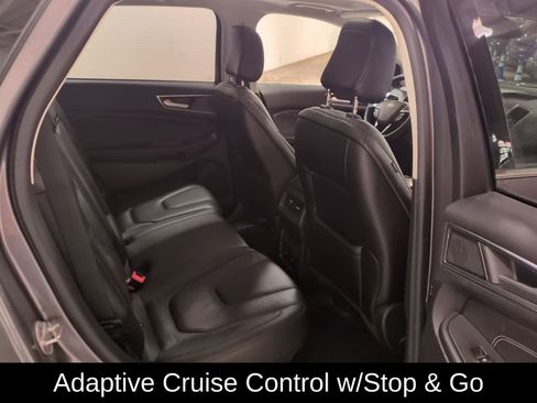 Used 2021 Ford Edge Titanium image 12