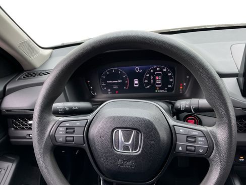 Used 2025 Honda Accord SE image 12