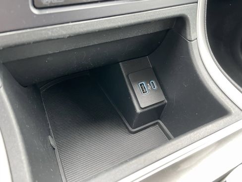 Used 2023 Ford Edge SEL image 12