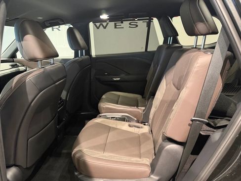 Used 2025 Lexus TX 550h AWD Plug-In Hybrid w/ Technology Package image 27