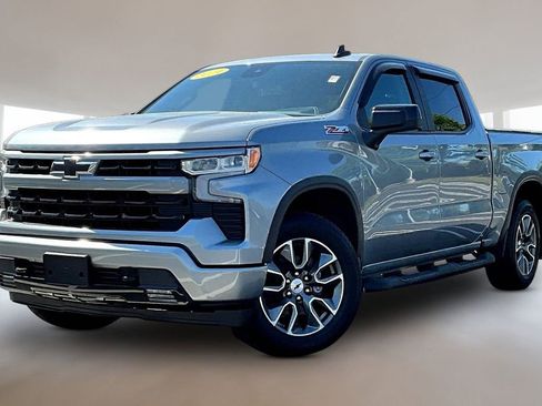 Used 2024 Chevrolet Silverado 1500 RST AWD/4WD image 3