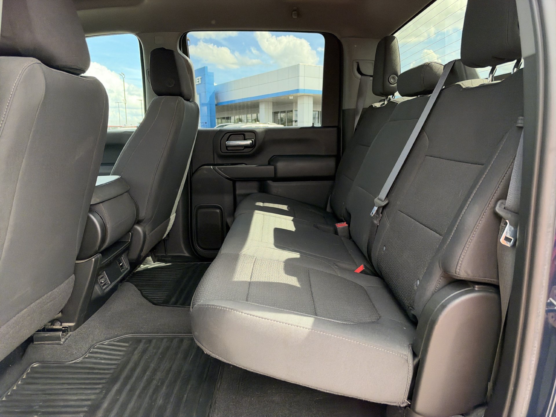 Used 2022 Chevrolet Silverado 2500 Custom w/ Custom Value Package AWD/4WD image 11