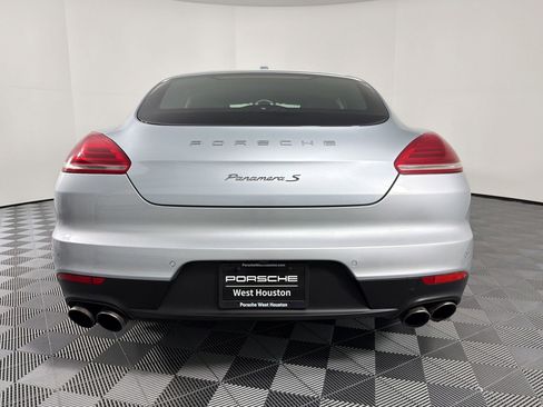 Used 2016 Porsche Panamera S image 8