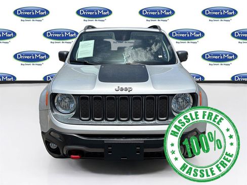 Used 2018 Jeep Renegade Trailhawk w/ UConnect 8.4 Nav Group AWD/4WD image 2