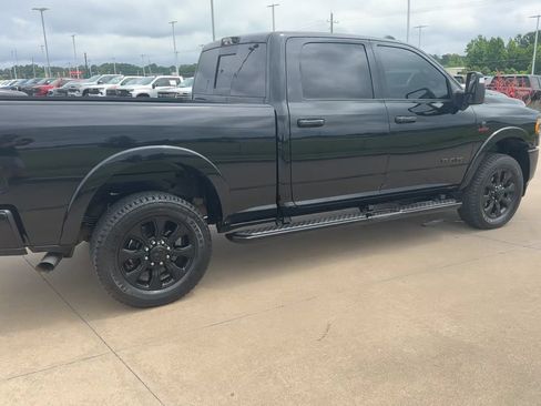 Used 2024 RAM 3500 Limited AWD/4WD image 9