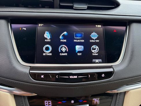 Used 2017 Cadillac XT5 FWD image 22