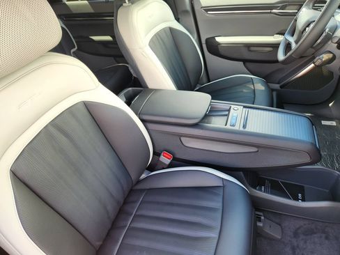 New 2026 Kia EV9 GT-Line AWD/4WD image 14