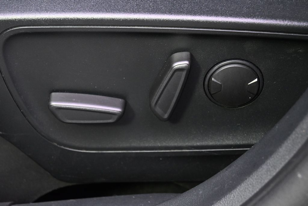 Used 2020 Ford Escape SE AWD/4WD image 13