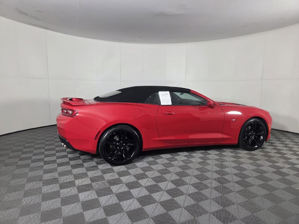 Used 2017 Chevrolet Camaro SS RWD image 5