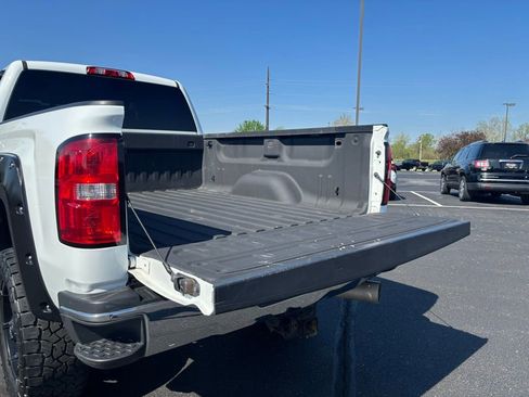 Used 2019 GMC Sierra 2500 4x4 Crew Cab w/ Sierra Convenience Package image 17