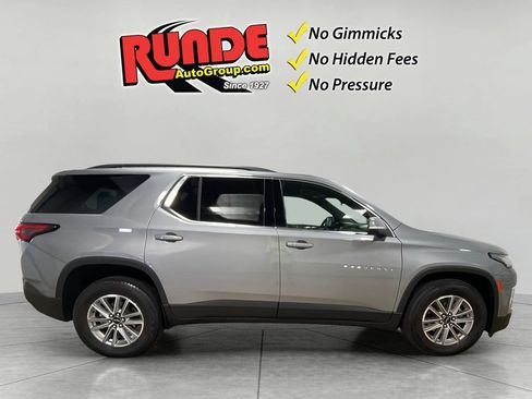 Used 2023 Chevrolet Traverse LT AWD/4WD image 7