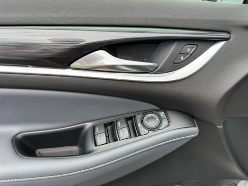 Used 2022 Buick Enclave Essence w/ Experience Buick Package FWD image 14