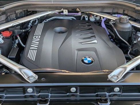 New 2026 BMW X7 xDrive40i w/ Premium Package image 18