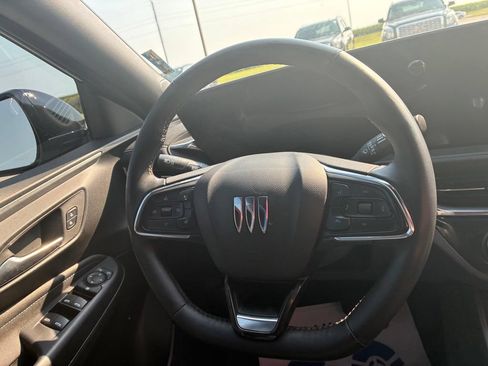 Used 2025 Buick Envista Sport Touring w/ Convenience I Package FWD image 27