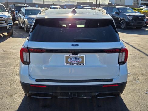 Certified 2025 Ford Explorer ST-Line image 5
