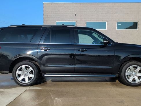 Used 2021 Ford Expedition Max XLT image 8