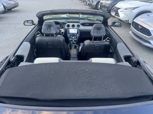 Used 2020 Ford Mustang Premium RWD image 32