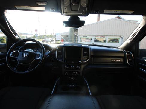Used 2020 RAM 2500 Big Horn w/ Level 1 Equipment Group AWD/4WD image 12