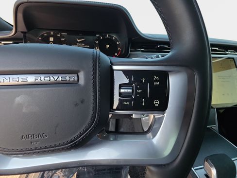 Certified 2024 Land Rover Range Rover SE AWD/4WD image 19