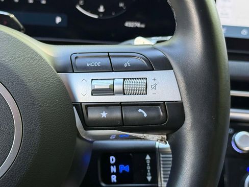 Used 2025 Hyundai Tucson Limited AWD/4WD image 30