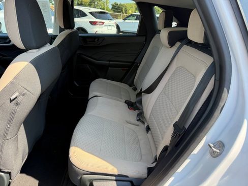Certified 2022 Ford Escape SE AWD/4WD image 17