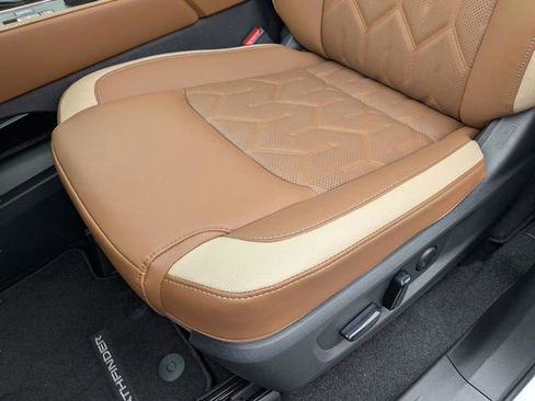 New 2026 Nissan Pathfinder Platinum AWD/4WD image 10