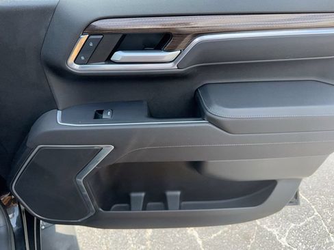 Used 2023 Chevrolet Silverado 1500 RST RWD image 33