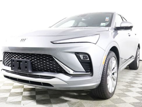 Used 2024 Buick Envista Avenir image 2