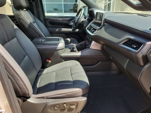 Used 2023 Chevrolet Suburban RST w/ Sport Performance Package AWD/4WD image 28