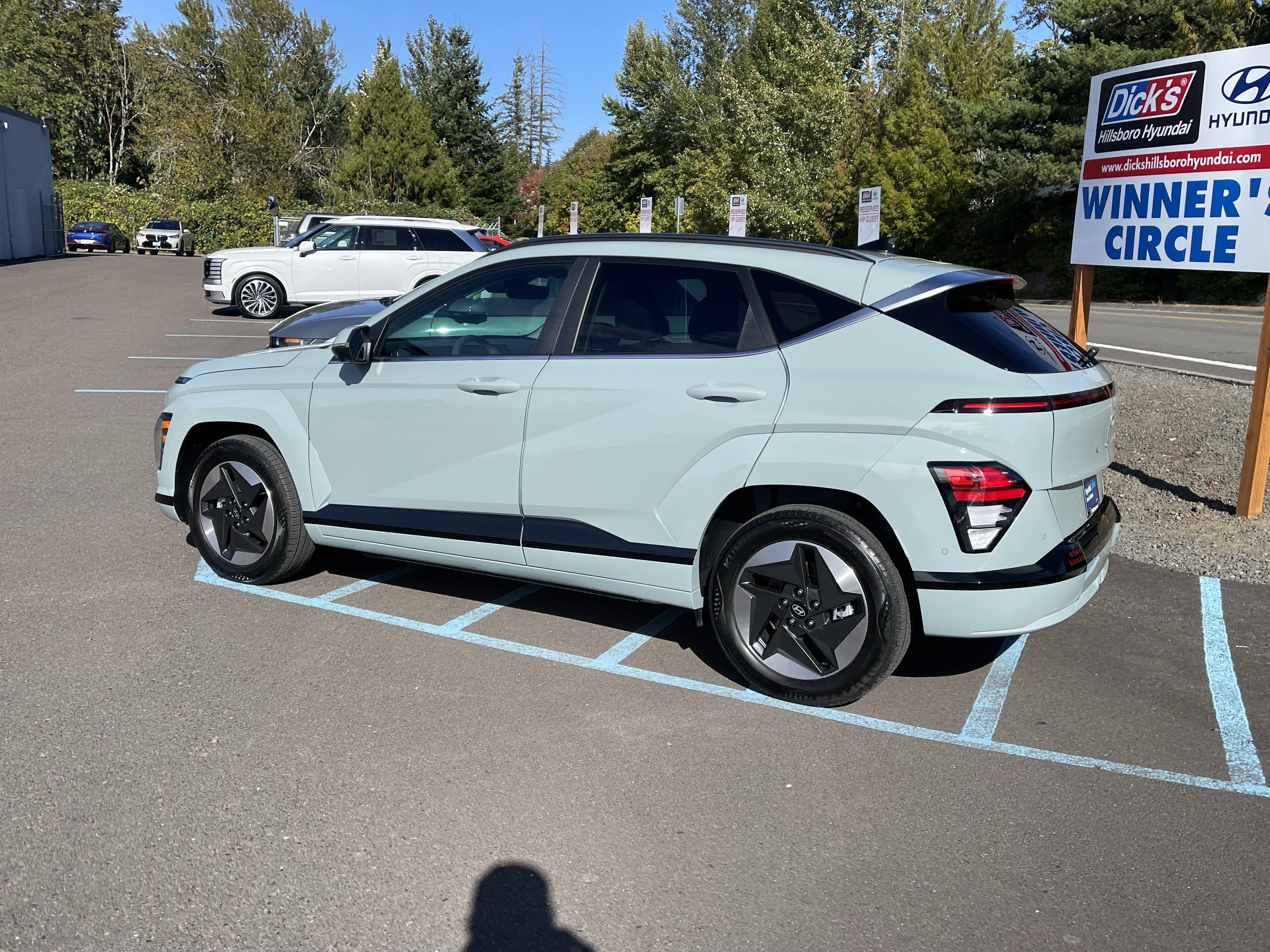 Certified 2025 Hyundai Kona Limited FWD image 3