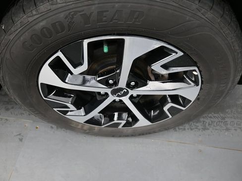 Used 2024 Kia Sportage EX AWD/4WD image 9
