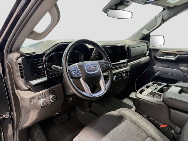 Used 2024 GMC Sierra 1500 Elevation AWD/4WD image 9