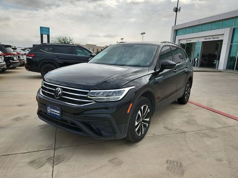 Used 2022 Volkswagen Tiguan S FWD image 3