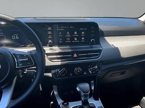 Certified 2026 Kia Seltos LX FWD image 9