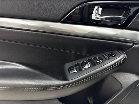 Used 2020 Nissan Maxima 3.5 SL w/ Floor Mat Group FWD image 35