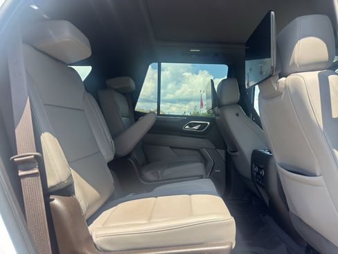 Used 2023 Chevrolet Tahoe LT RWD image 16
