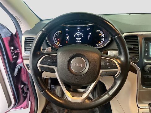 Used 2016 Jeep Grand Cherokee Laredo image 11