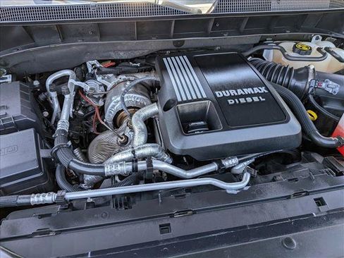 Used 2023 Chevrolet Silverado 1500 High Country w/ High Country Premium Package AWD/4WD image 30