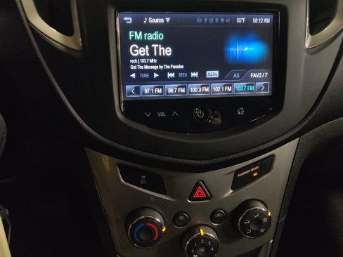 Used 2016 Chevrolet Trax LT FWD image 25