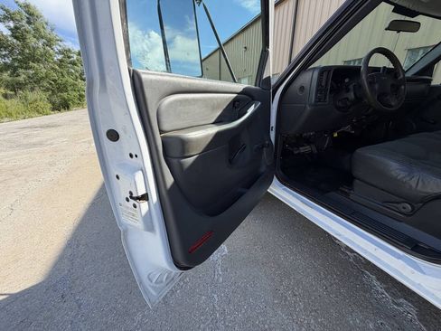Used 2006 GMC Sierra 3500 W/T RWD image 19