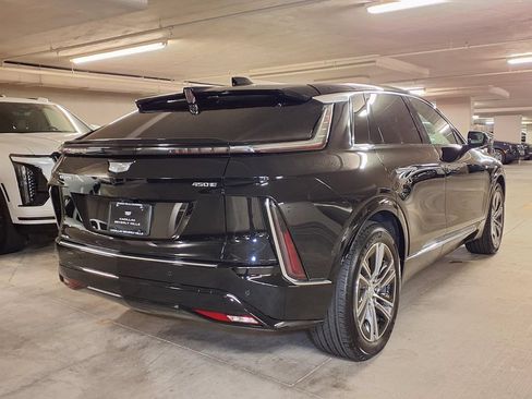 New 2026 Cadillac Lyriq Luxury RWD image 8