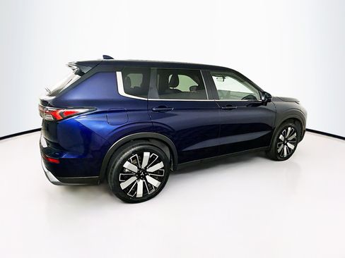 Used 2025 Mitsubishi Outlander SE FWD image 10
